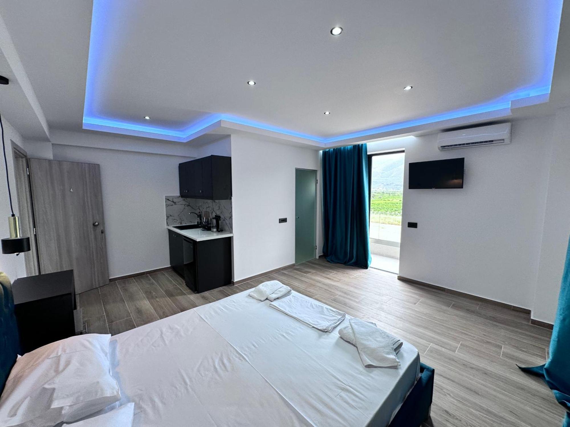 Central Studios Apartments Alykanas  Dış mekan fotoğraf